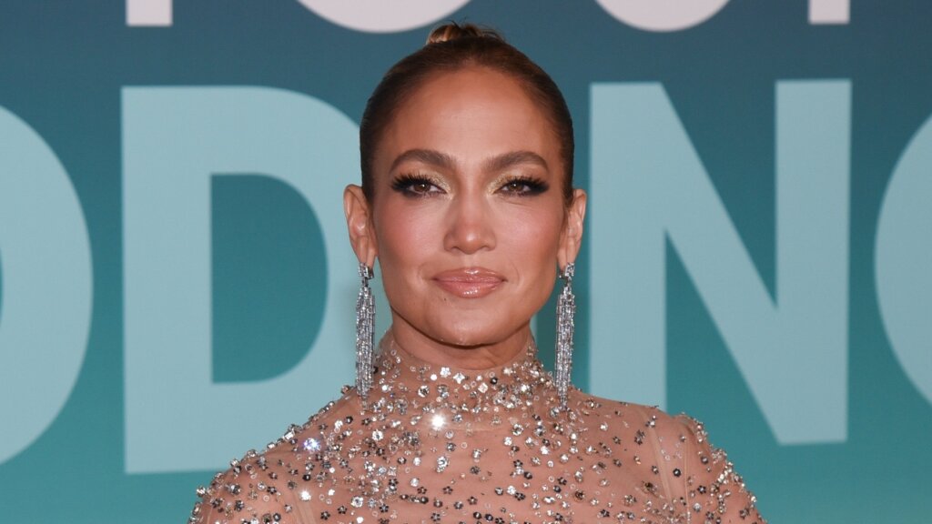 Дженнифер Лопес стала объектом едких насмешек