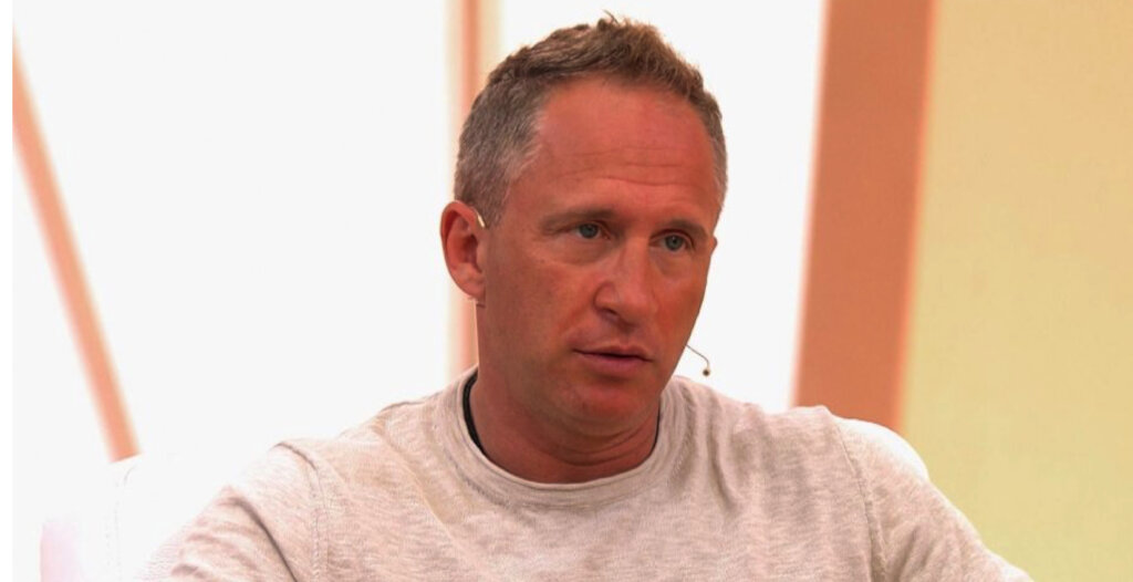 Оскар Кучера отказался порвать американский паспорт своего сына