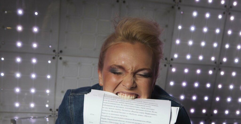 Актриса Елена Великанова наплевала на Россию и сбежала на Украину