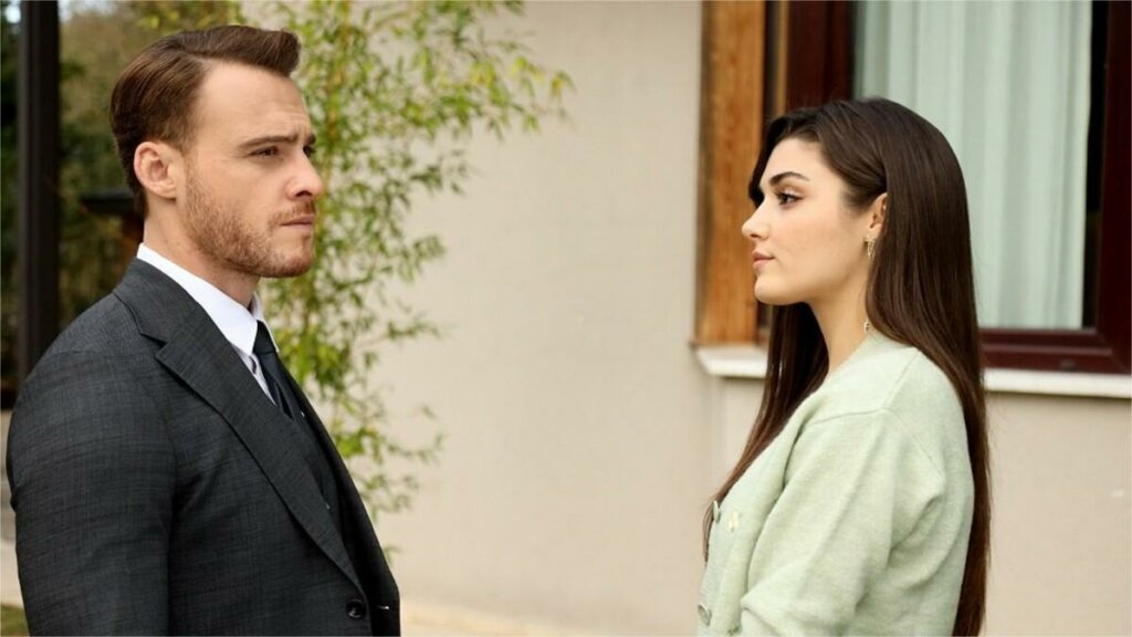 Серкан один, а Эда с миллиардером: как сложилась судьба актеров турецкого сериала «Постучись в мою дверь»