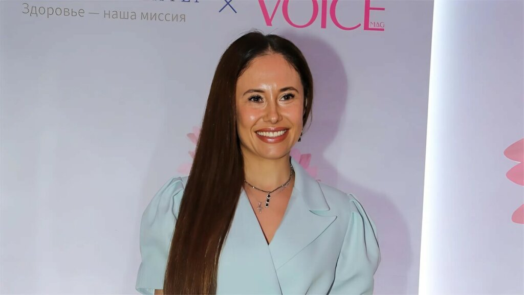 Звезда «Уральских пельменей» сыграла вторую свадьбу на Мальдивах