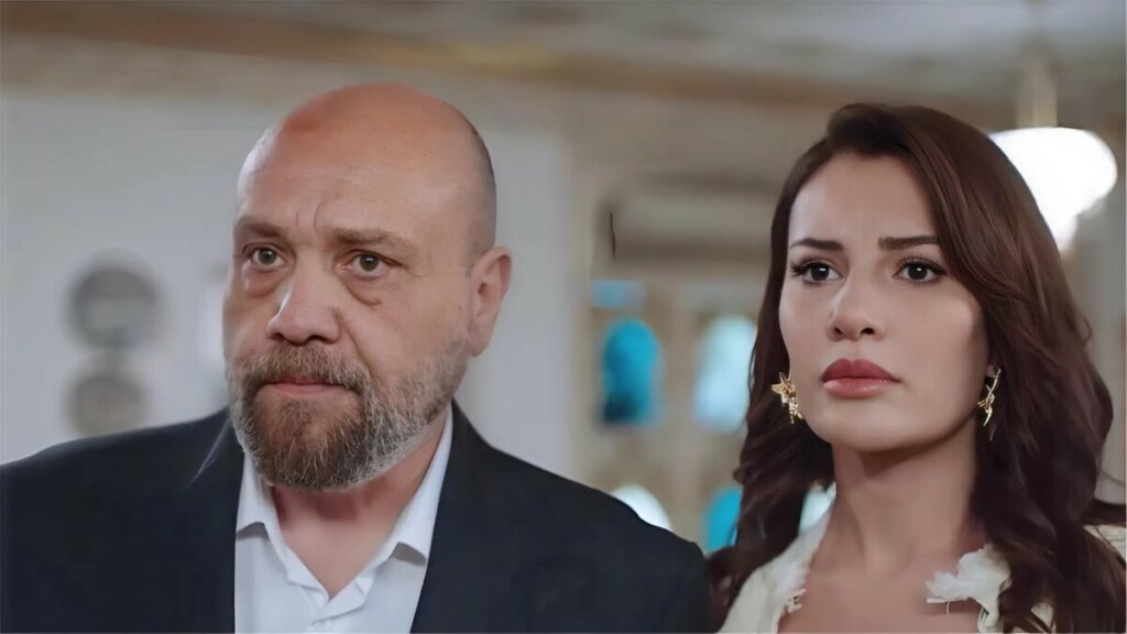 Смотреть Әйелдер жас жігіттерді страпонизациялау Сағат үйреткен секс