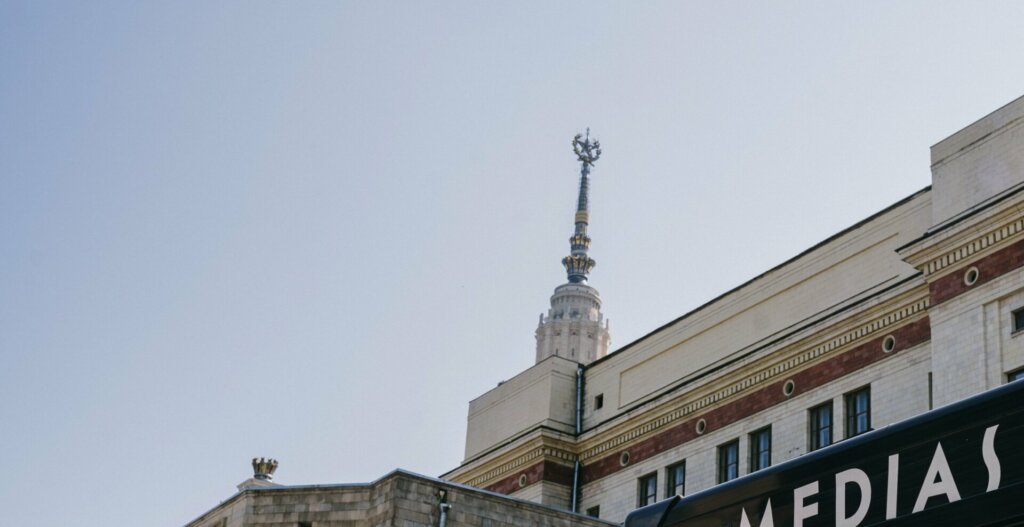 В Москве начались съемки фэнтези-сериала «Тайный город» по романам Вадима Панова