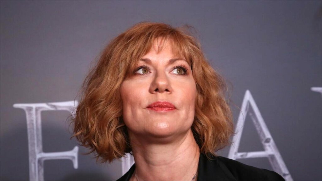 Актриса Елена Бирюкова просит прощения у дочерей: вот что случилось