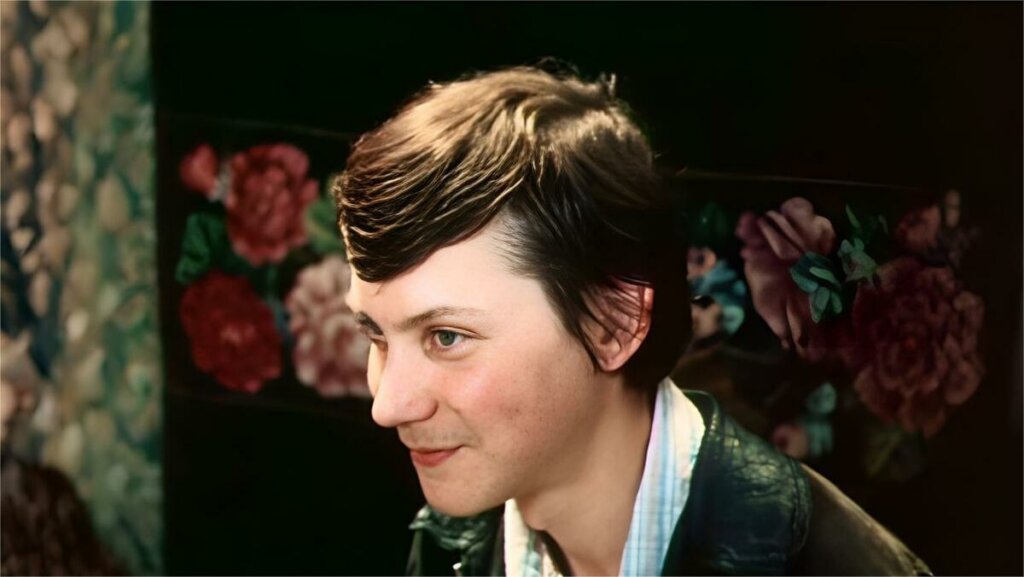 Куда пропал Васенька Сарафанов из фильма «Старший сын»: забытый всеми актер Владимир Изотов чудовищно обнищал