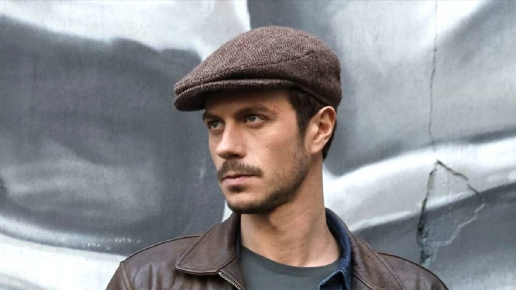 Развелся и женился на девушке, младше на 11 лет, сыграл майора Грома: как живет актер Тихон Жизневский