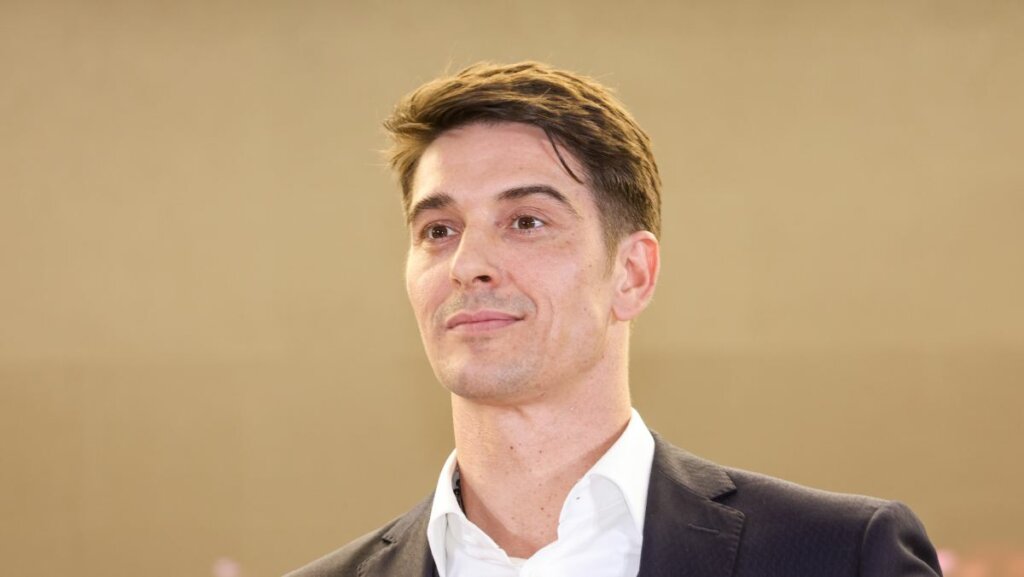 Актер Станислав Бондаренко станет папой в четвертый раз