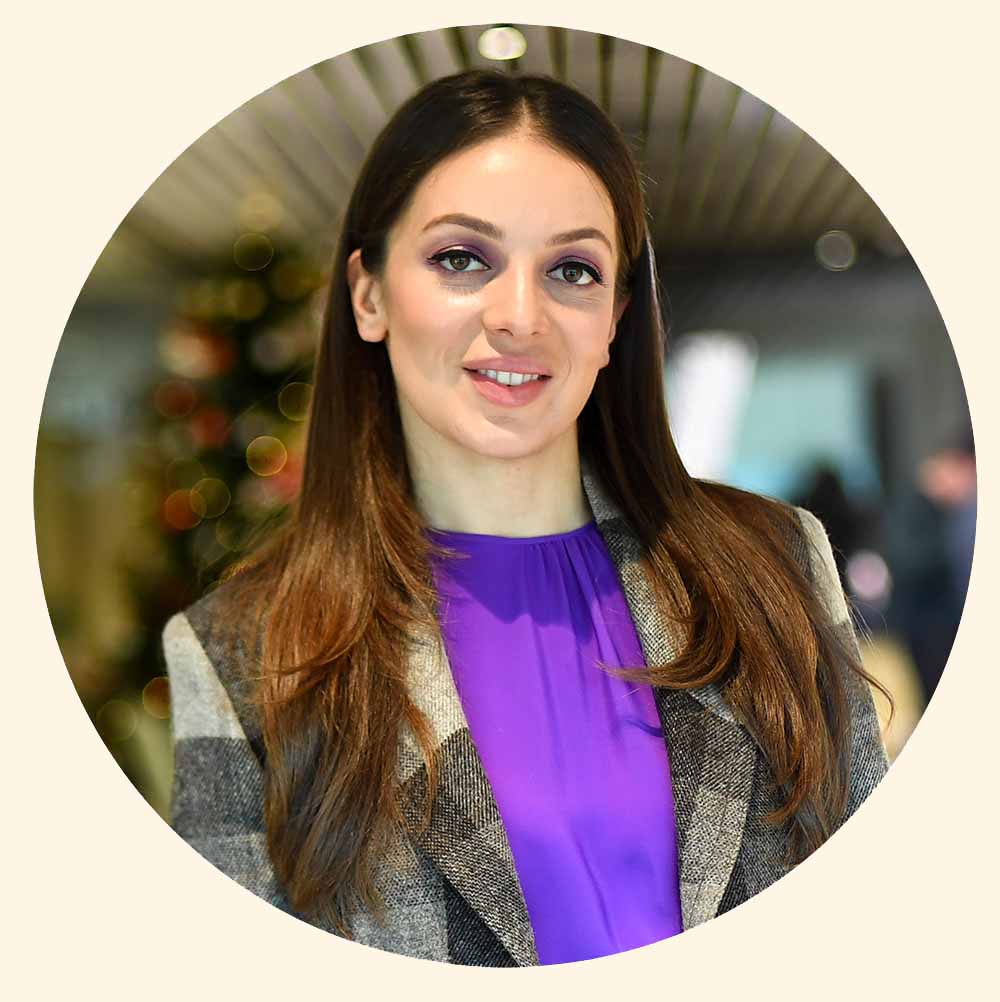 Зарина Догузова