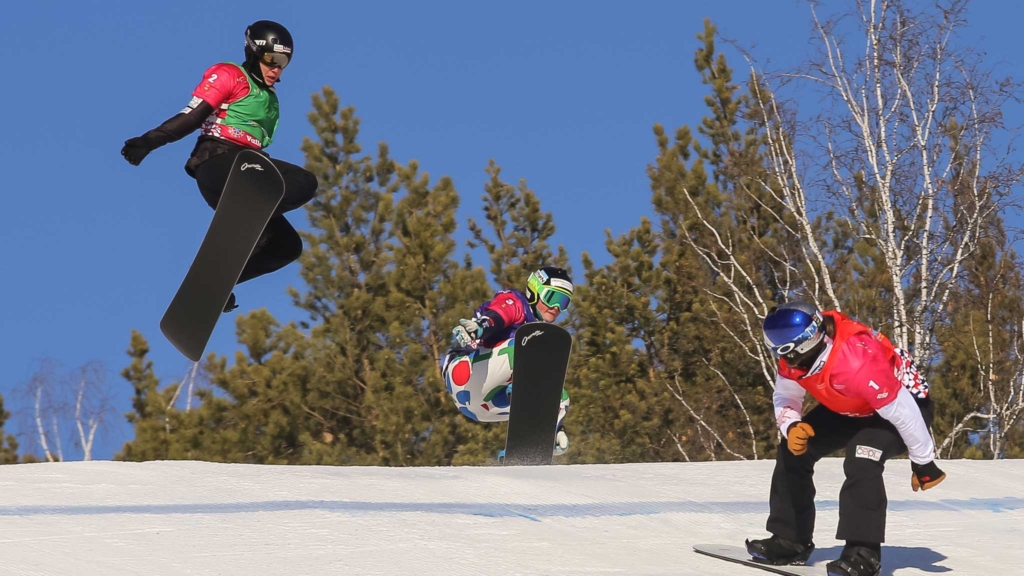 сноубордисты