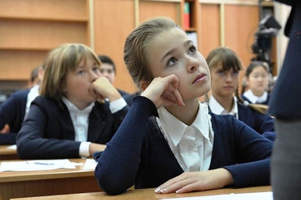 Учительница русского языка и литературы называла школьницу дурой, слонярой, идиоткой. ФОТО: архив "КП"