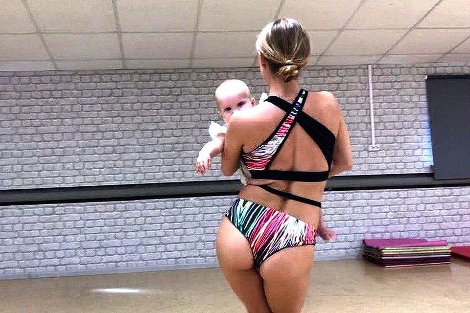 Студентки в белом лифчике на ютубе — photo 14