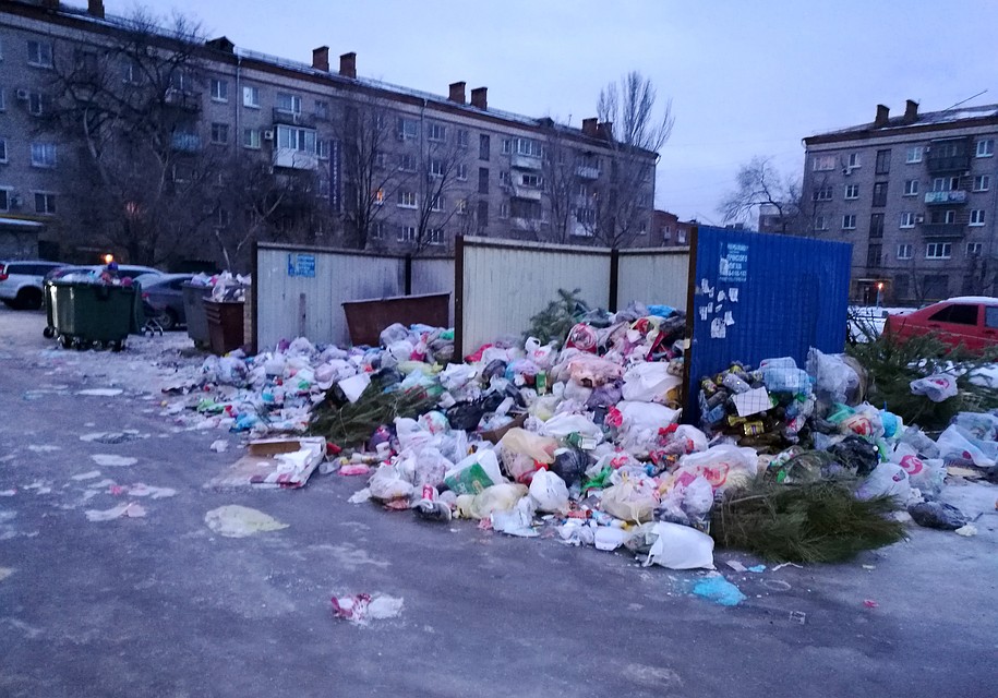 Свалка в центре Кисловодска угрожает пожаром Свалка в центре Кисловодска угрожает пожаром