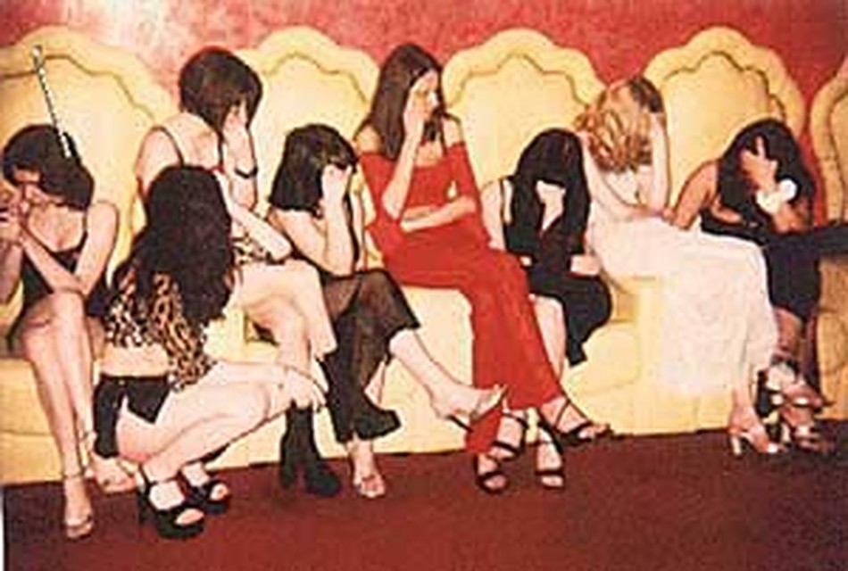 video-seks-bordele-s-klientami-starikami-siloy-vzyal-seksualnuyu-devku