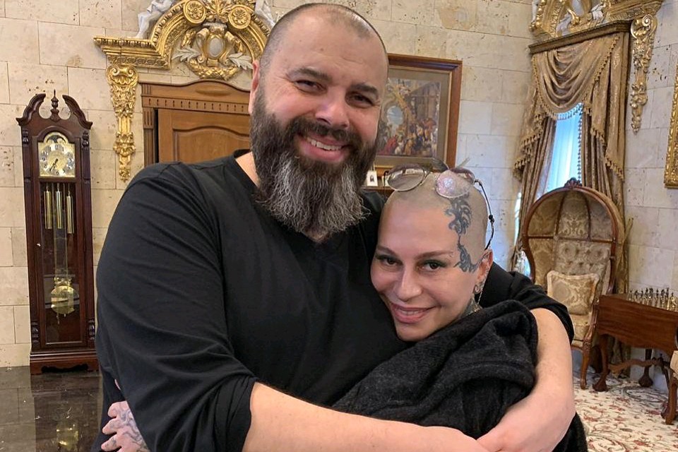 "Снял с ушей лапшу и камень с души" Фадеев разошелся с Наргиз