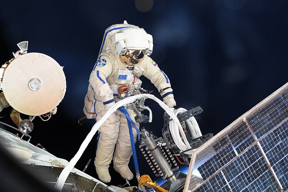 Несмотря на почти 60-летнюю историю нашей космической Одиссеи, людей, побывавших на орбите, у нас до сих пор чуть больше сотни