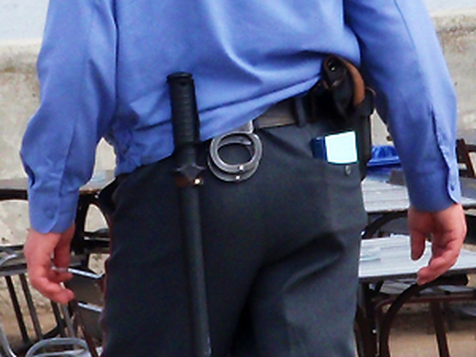 Четверо милиционеров изнасиловали мужчину