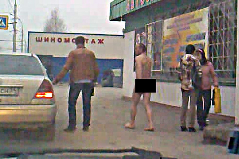 Большой хуй, девку раздели до гола