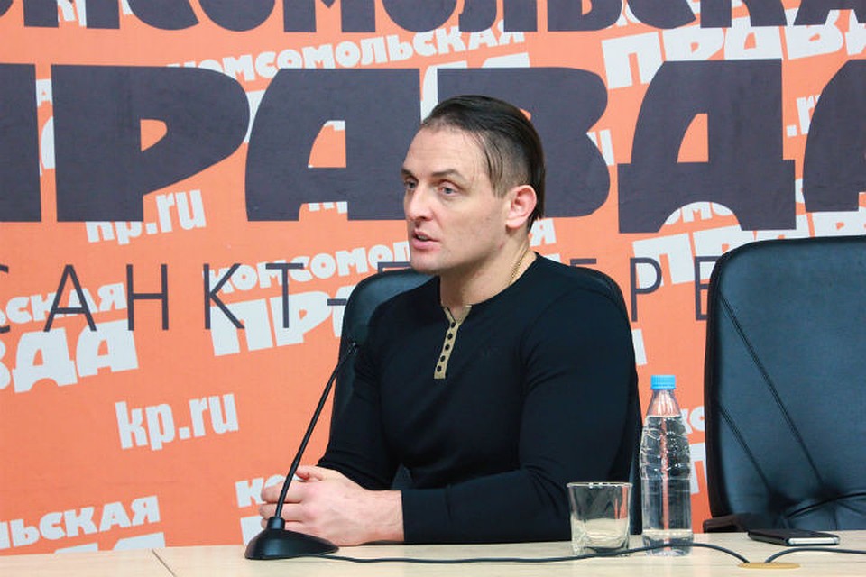 Перевозбудилась на людях порно