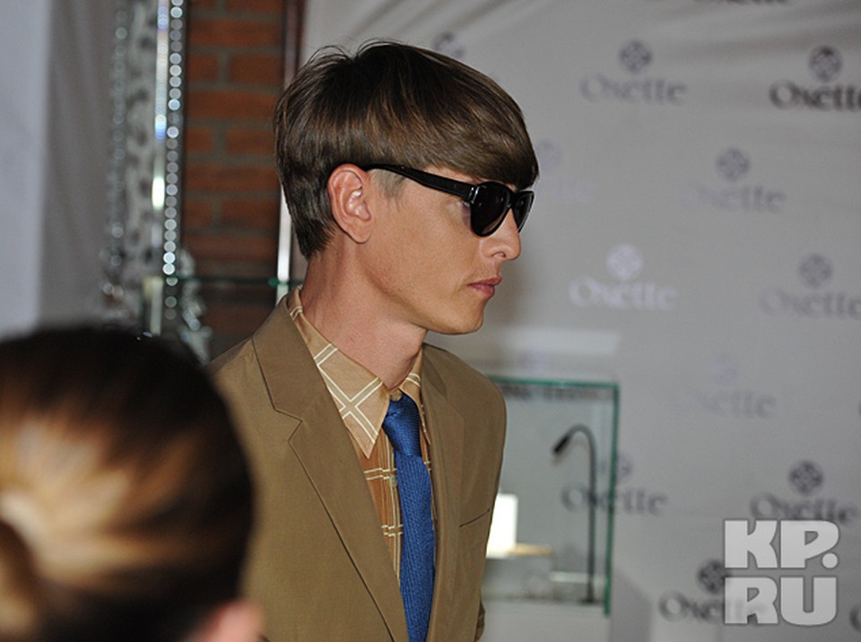 Влад лисовец салон красоты москва. Салон влада лисовца. Контора влада лисовца. Лисовец контора. Влад лисовец парикмахер.