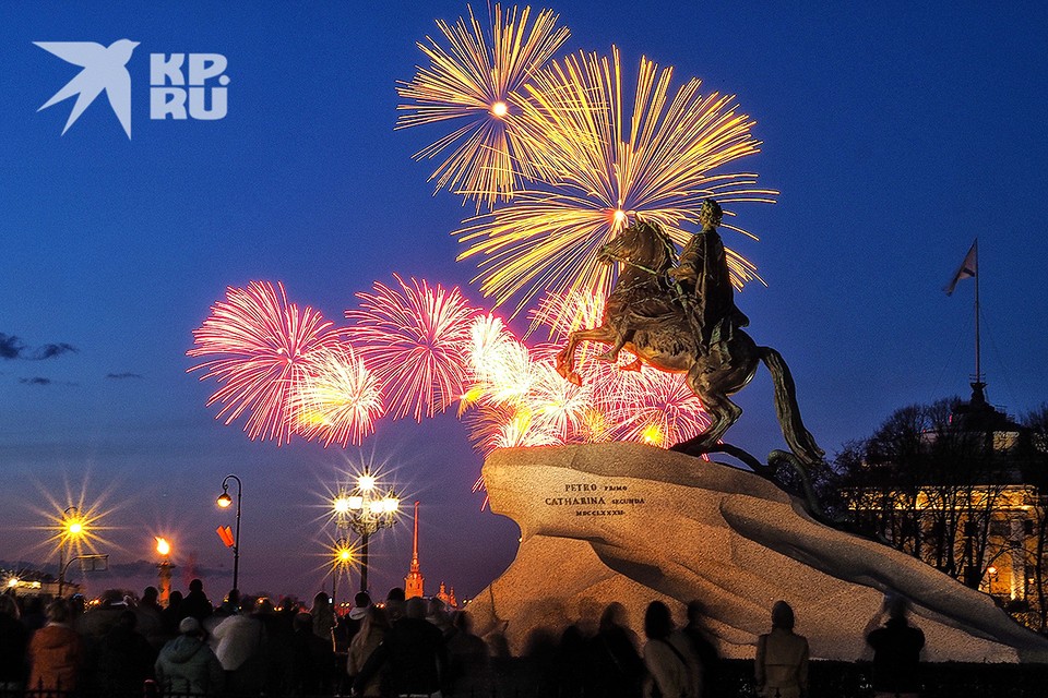 новый год салют санкт петербург. можно ли запускать салют в спб. можно ли запускать салют в спб. салют санкт-петербург. фестиваль салютов в спб.