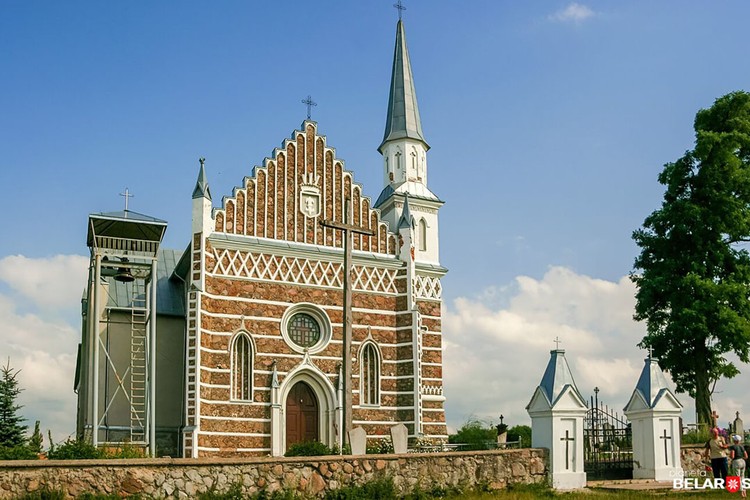 Костел в Рожанке. Фото: Сергей Плыткевич.