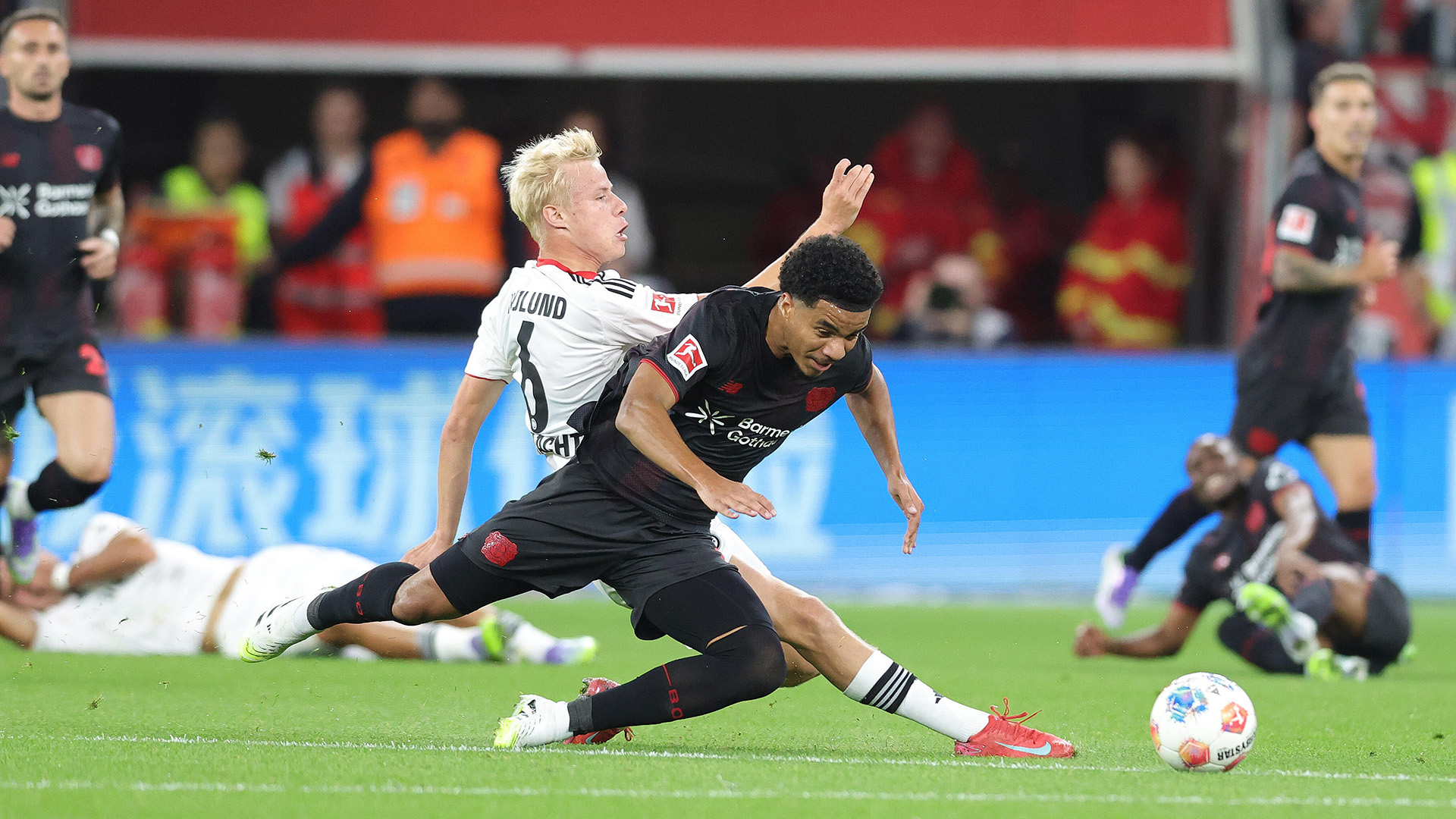 ФК «Айнтрахт» – ФК «Байер». Фото: globallookpress.com/JÃ¼rgen Fromme