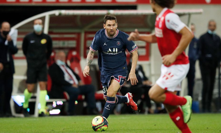 Лео Месси впервые вышел на поле в форме парижского клуба. Фото: Reuters