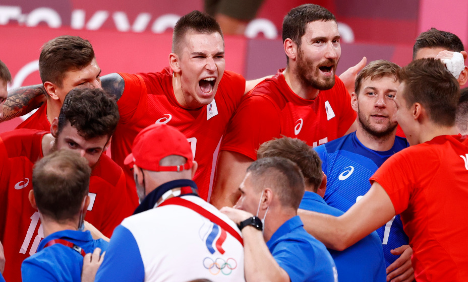 Мужская сборная России по волейболу счастлива, что вышла в полуфинал турнира Игр-2020. Фото: Reuters