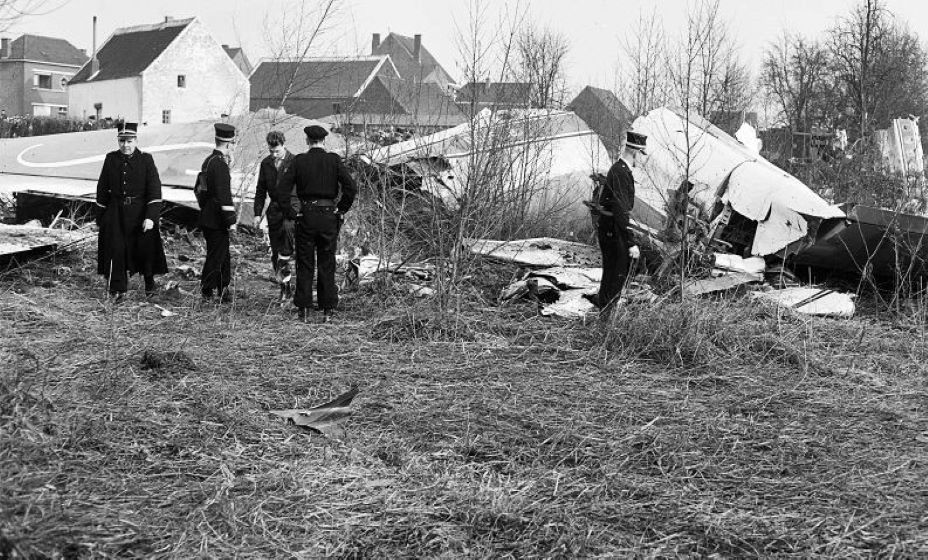 Обломки Боинга, потерпевшего катастрофу 15 февраля 1961 года со сборной США по фигурному катанию на борту. Фото: Dutch National Archives