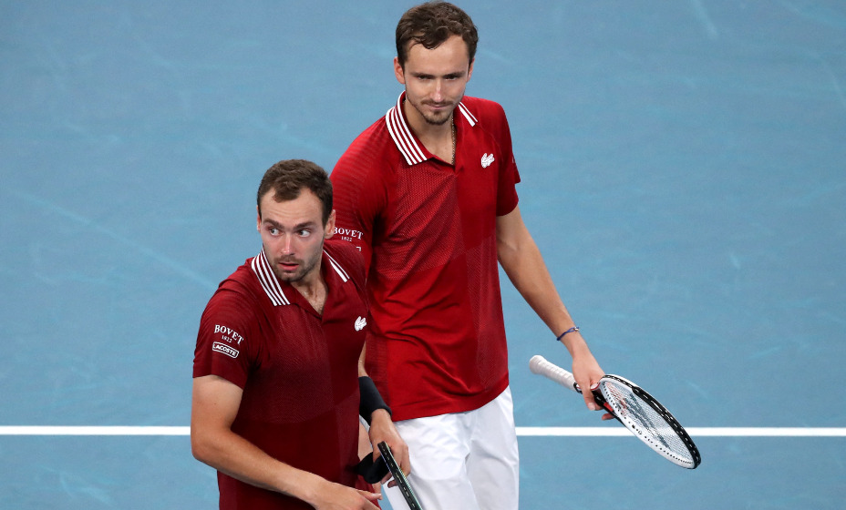 Даниил Медведев и Роман Сафиуллин уступили канадцам в полуфинале ATP Cup-2022. Фото: Reuters