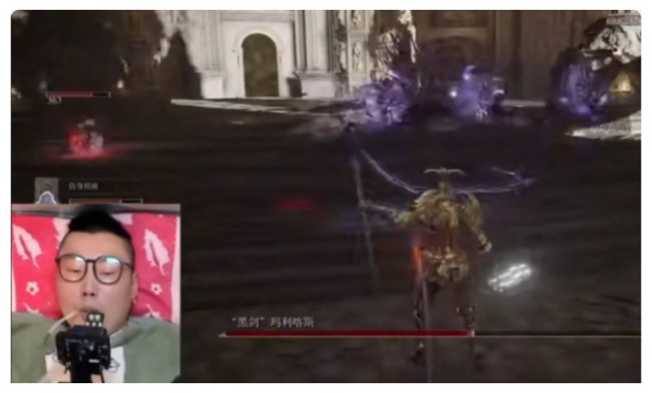 Фанат компьютерных игр с парализованным телом победил в финале. Фото: Скриншот Bilibili