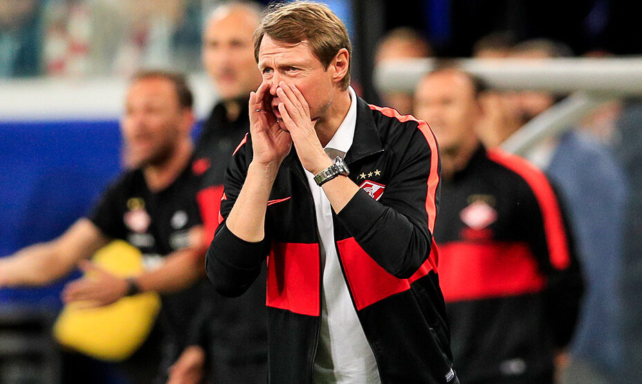 Олег Кононов, футбол