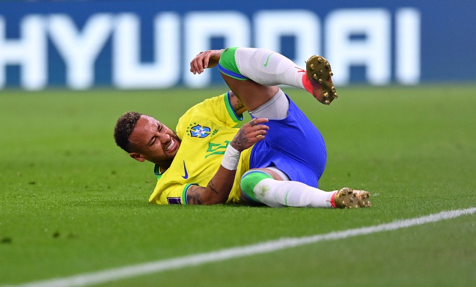 Бразилец Неймар получил травму на старте ЧМ-2022.
Фото: Global Look Press