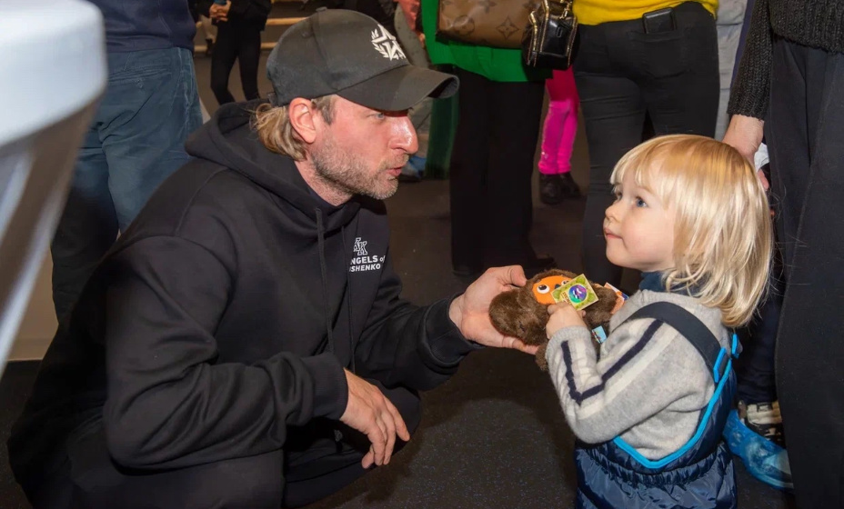 Младший сын Евгения Плющенко Арсений, возможно, тоже пойдет по стопам отца в фигурное катание. Фото: Михаил Фролов, КП