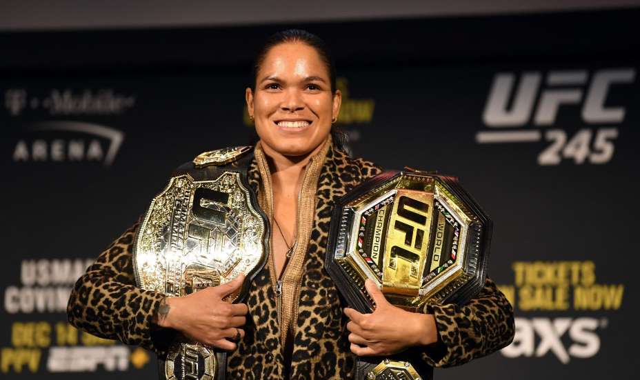 Аманда Нуньес отстояла титул чемпионки UFC. Фото: UFC