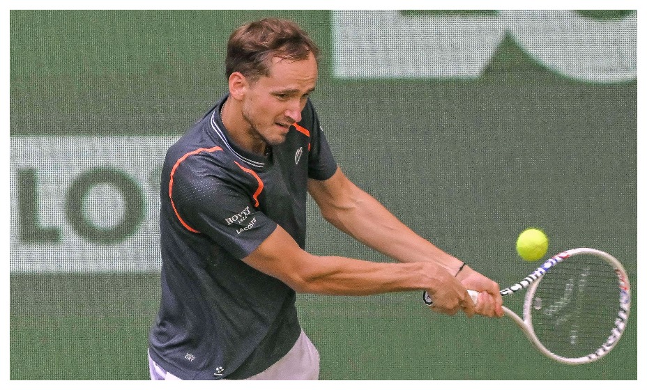 Медведев добился первой победы в этом году на траве. Фото: Global Look Press