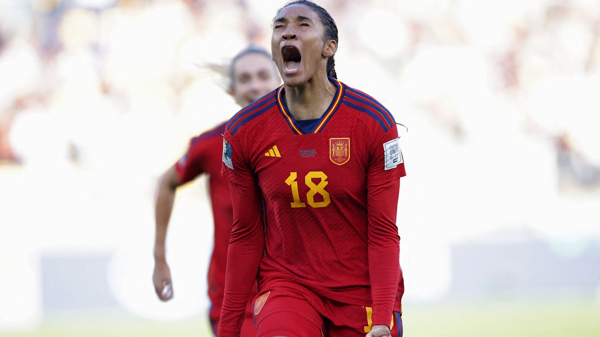 Сальма Параллуело празднует гол в ворота сборной Нидерланов. Фото: REUTERS