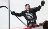 «Трактор» снова вынес чемпионов и летит в полуфинал