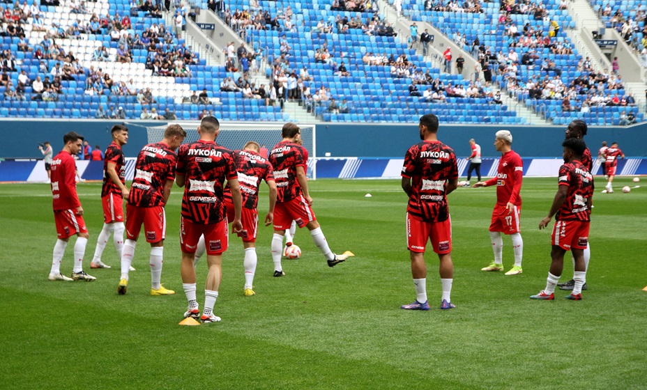 Журналист Карпов: Селихов, Хлусевич и еще 6 игроков «Спартака» покинут клуб зимой. Фото: Global Look Press