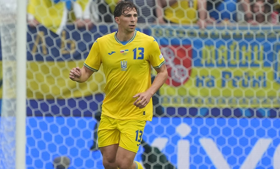 Украинец Забарный отказался от перехода в «ПСЖ» из-за Сафонова. Фото: Global Look Press