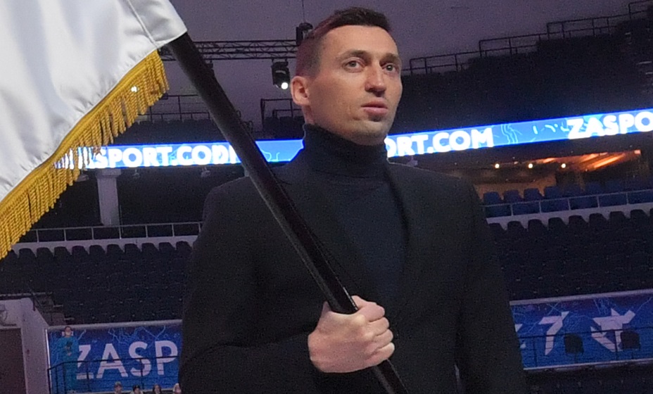 Легков отреагировал на слова главы FIS о допуске россиян под нейтральным флагом. Фото: Global Look Press