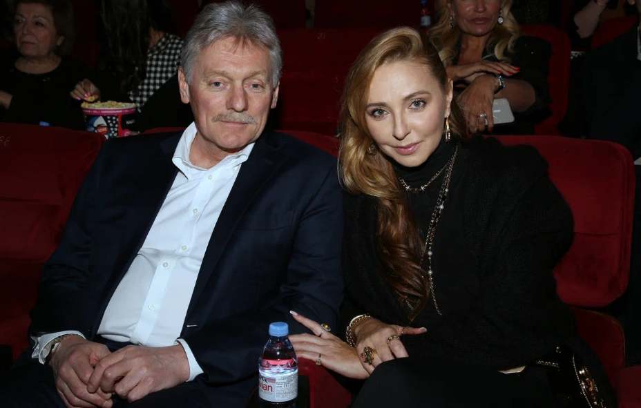 Татьяна Навка пришла на премьеру фильма «Роднина» с мужем Дмитрием Песковым. Фото: Борис Кудрявов, КП