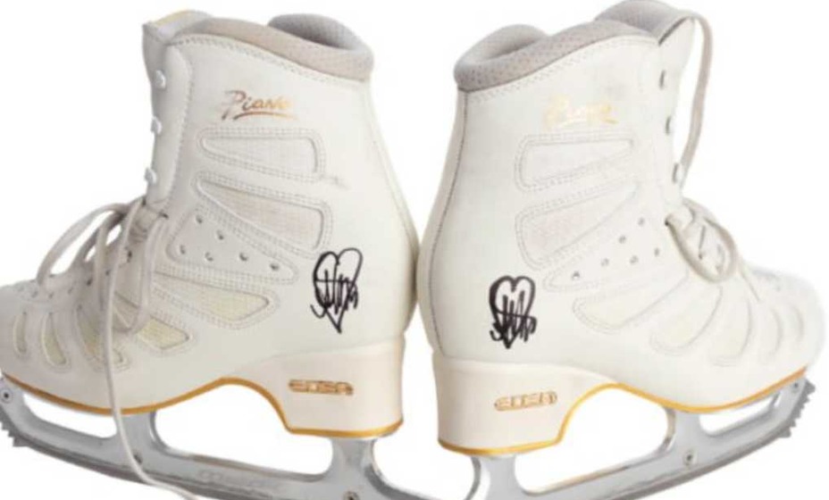 Коньки Трусовой продали с аукциона