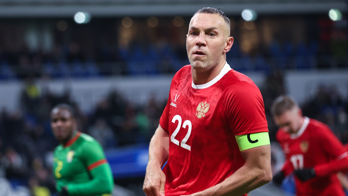 Артема Дзюбы в сборной нет, но вопросы про него - есть. Фото: GLOBAL LOOK PRESS