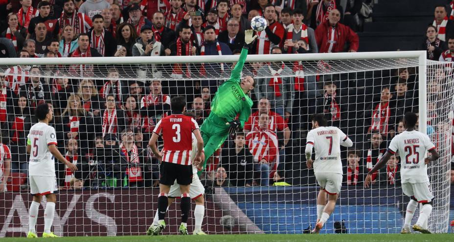 Голкипер «ПСЖ» Матвей Сафонов не пропустил в матче ЛЧ против «Атлетика». Фото: Reuters